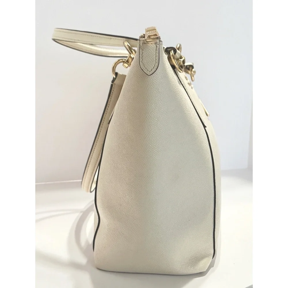 Coach Ava cross grain glitter leather zip top‎ EUC